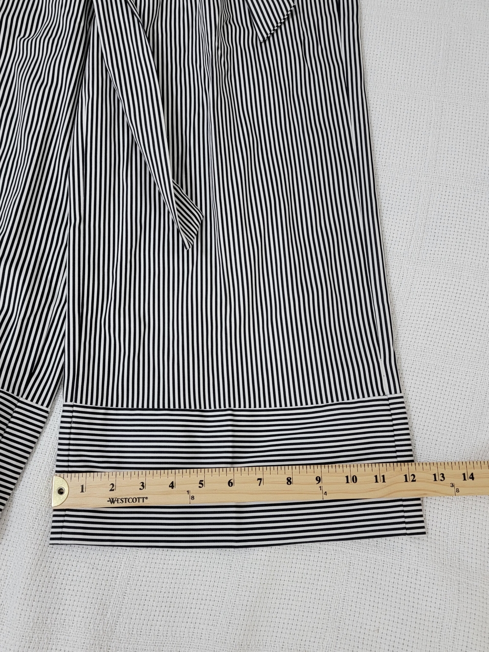 Banana Republic Black and White Striped Cropped Wide-Leg Pants with Tie Belt - Picture 7 of 8